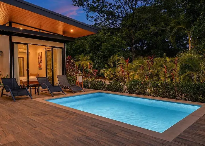 Modern Pool Nature & Ferienhaus Matapalo (Santa Cruz)